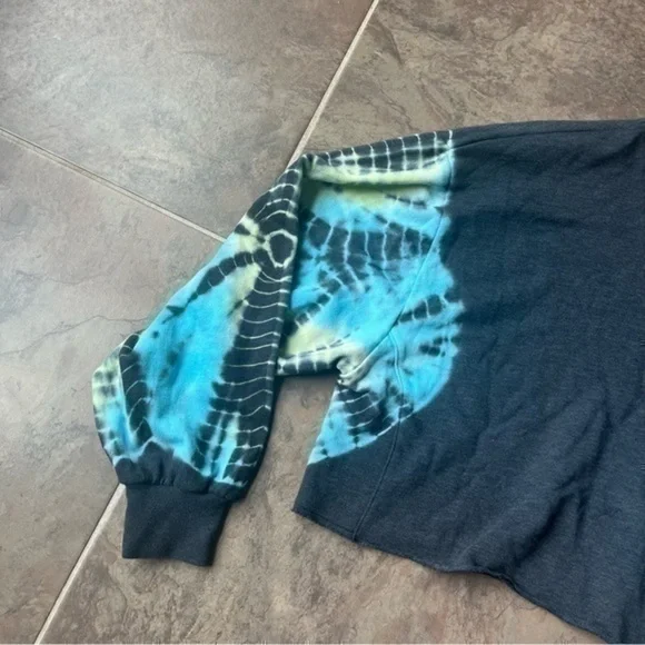 Pink Victorias Secret tie dye crop crew neck sweatshirt - Picture 3 of 8